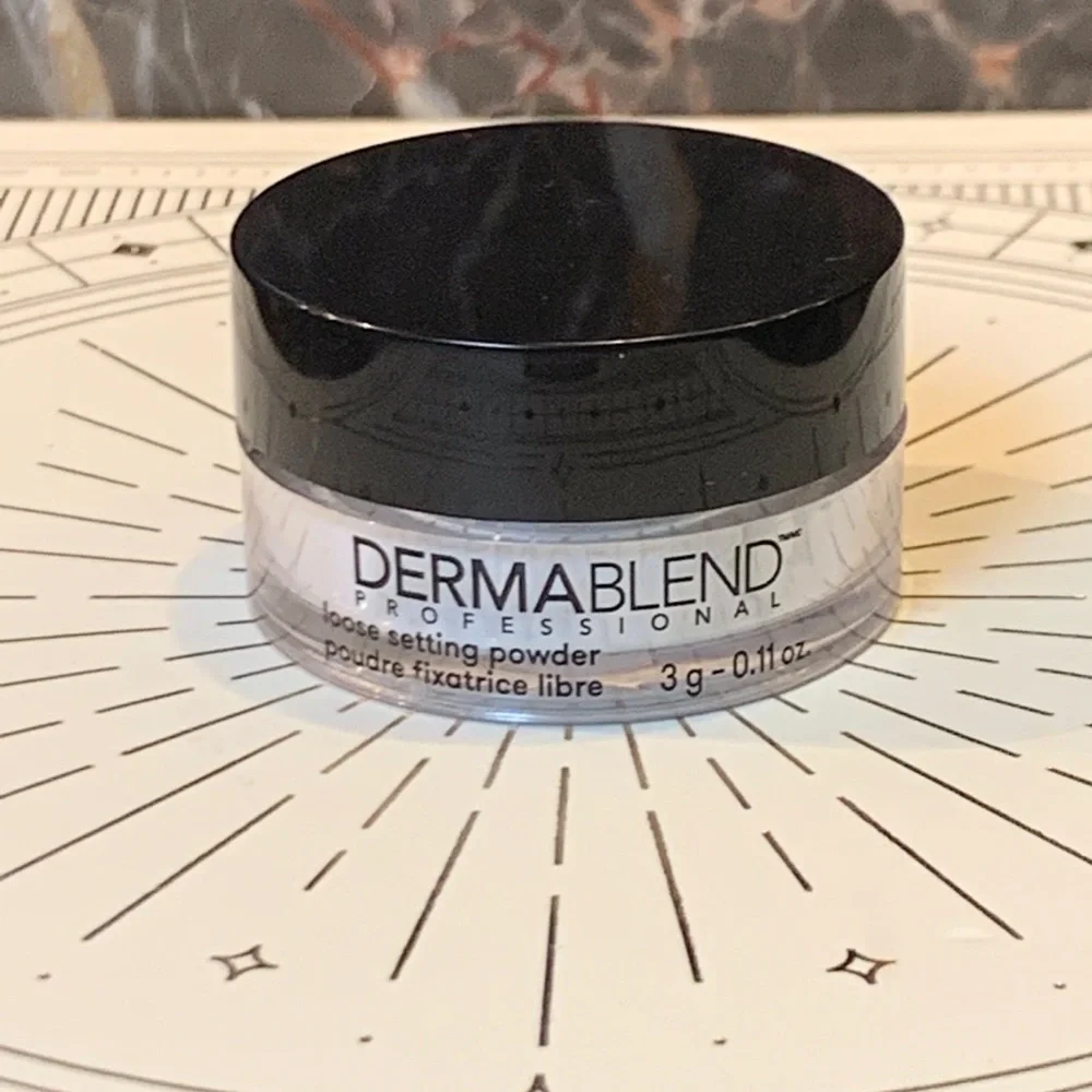 5 for $25 item 🌺 Mini Dermablend Loose Setting Powder